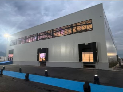 Porta industriale, Rampa ngarkim shkarkim dhe Veshje Izotermike Porta industriale, Rampa ngarkim shkarkim dhe Veshje Izotermike